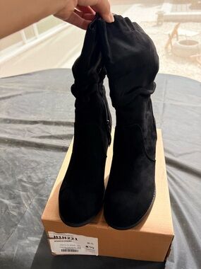 Black Mid-Calf Suede Women's Boots